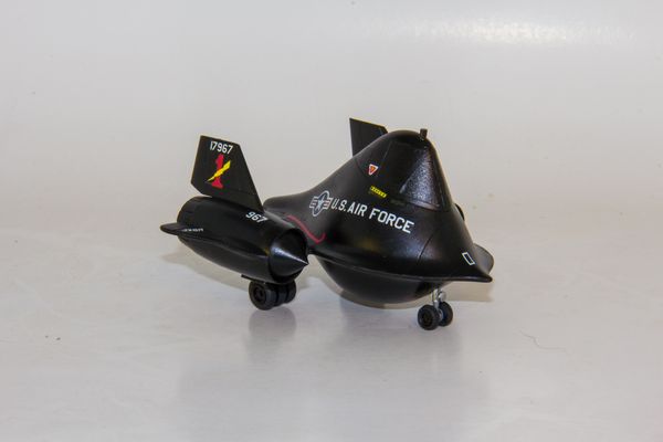 Hasegawa SR-71 eggplane complete